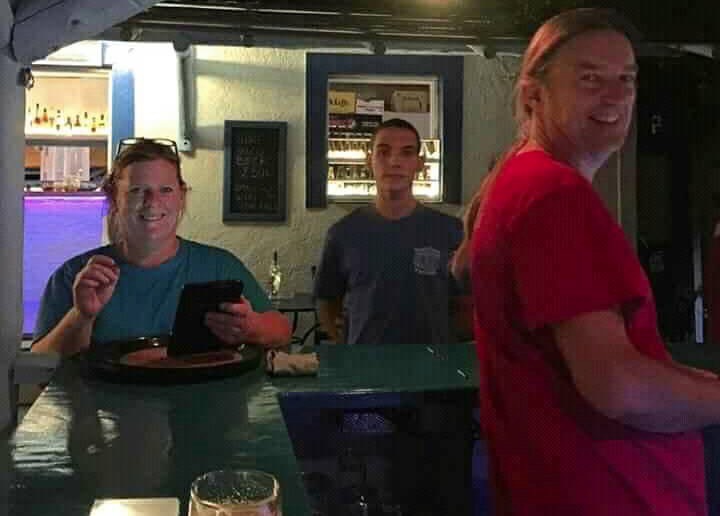 Jannis und Dimitra von 7 21 streetbar suzy-Patrick-varelaki-bar-Ireon